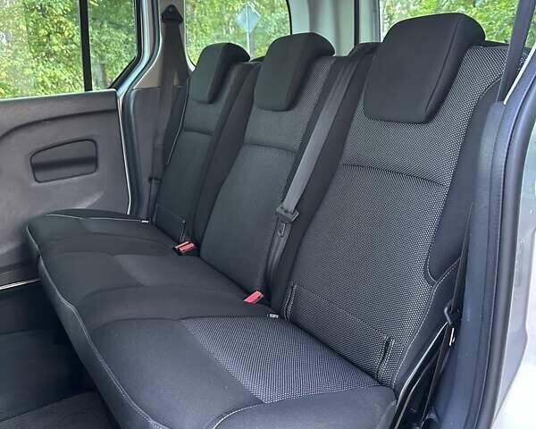 Рено Кєнгу 2016 у Буче на Automoto.ua Сірий Рено Кєнгу, об'ємом двигуна 1.5 л та пробігом 196 тис. км за 13500 $, фото 17 на Automoto.ua