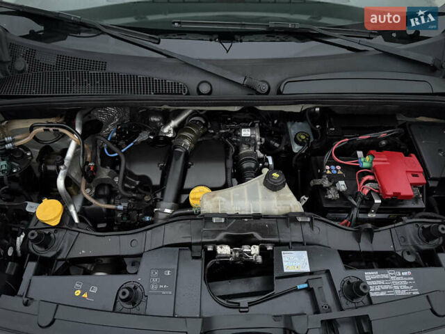Серый Рено Кенгу, объемом двигателя 1.5 л и пробегом 172 тыс. км за 12999 $, фото 8 на Automoto.ua