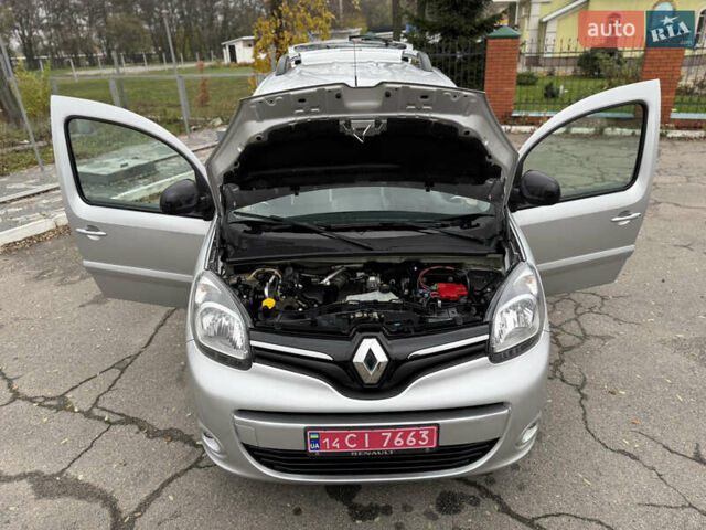 Серый Рено Кенгу, объемом двигателя 1.5 л и пробегом 196 тыс. км за 12999 $, фото 128 на Automoto.ua