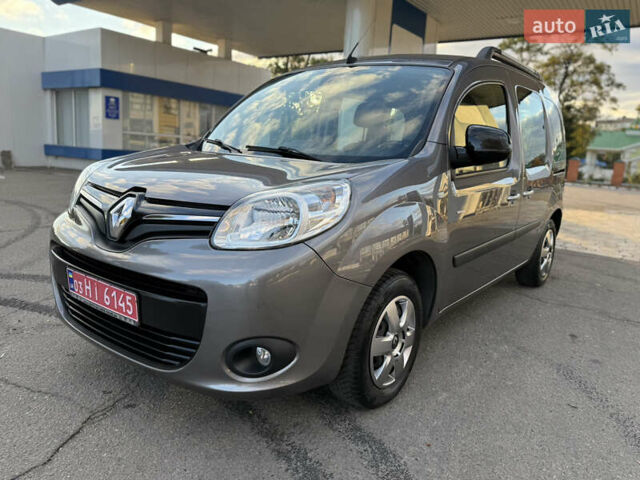 Сірий Рено Кєнгу, об'ємом двигуна 1.5 л та пробігом 126 тис. км за 12599 $, фото 33 на Automoto.ua