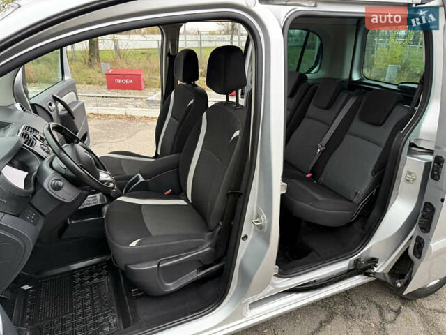 Серый Рено Кенгу, объемом двигателя 1.5 л и пробегом 196 тыс. км за 12999 $, фото 68 на Automoto.ua