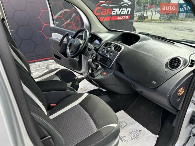 Серый Рено Кенгу, объемом двигателя 1.5 л и пробегом 171 тыс. км за 12800 $, фото 29 на Automoto.ua