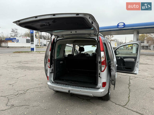 Серый Рено Кенгу, объемом двигателя 1.5 л и пробегом 196 тыс. км за 12999 $, фото 119 на Automoto.ua