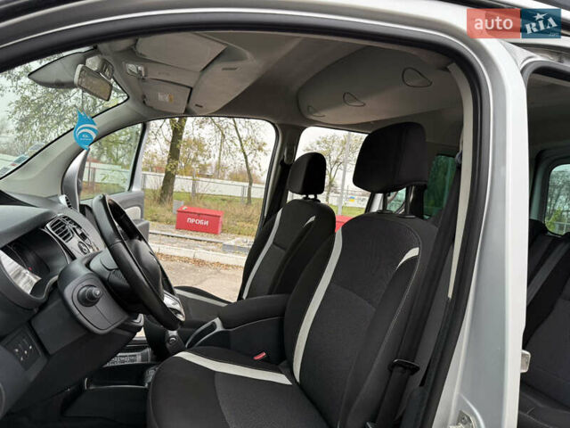 Серый Рено Кенгу, объемом двигателя 1.5 л и пробегом 196 тыс. км за 12999 $, фото 70 на Automoto.ua