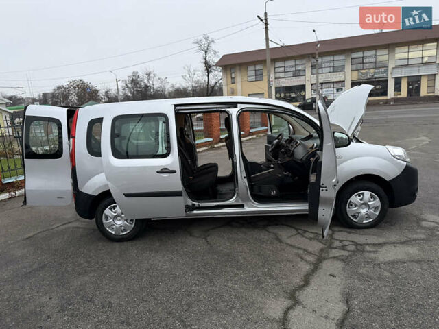 Серый Рено Кенгу, объемом двигателя 1.5 л и пробегом 172 тыс. км за 12999 $, фото 81 на Automoto.ua