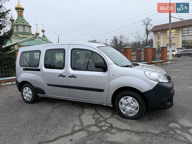 Серый Рено Кенгу, объемом двигателя 1.5 л и пробегом 172 тыс. км за 12999 $, фото 12 на Automoto.ua