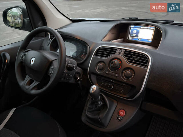 Серый Рено Кенгу, объемом двигателя 1.5 л и пробегом 172 тыс. км за 12999 $, фото 46 на Automoto.ua