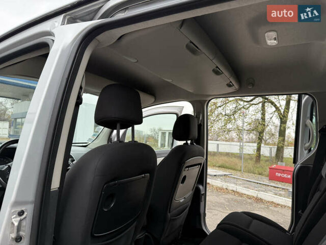 Серый Рено Кенгу, объемом двигателя 1.5 л и пробегом 196 тыс. км за 12999 $, фото 71 на Automoto.ua