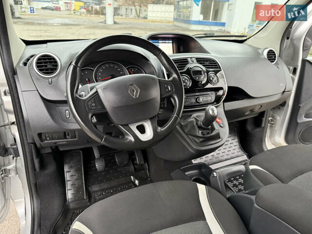 Серый Рено Кенгу, объемом двигателя 1.5 л и пробегом 196 тыс. км за 12999 $, фото 73 на Automoto.ua