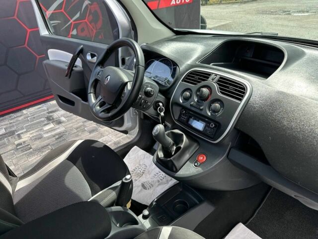 Серый Рено Кенгу, объемом двигателя 1.5 л и пробегом 171 тыс. км за 12600 $, фото 13 на Automoto.ua