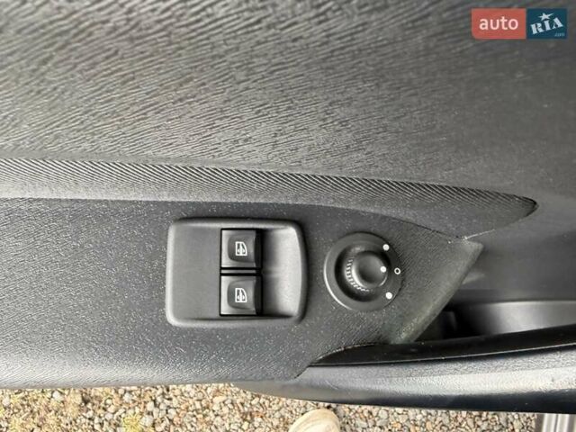 Рено Кенгу 2016 в Одессе на Automoto.ua Серый Рено Кенгу, объемом двигателя 1.5 л и пробегом 156 тыс. км за 13650 $, фото 21 на Automoto.ua