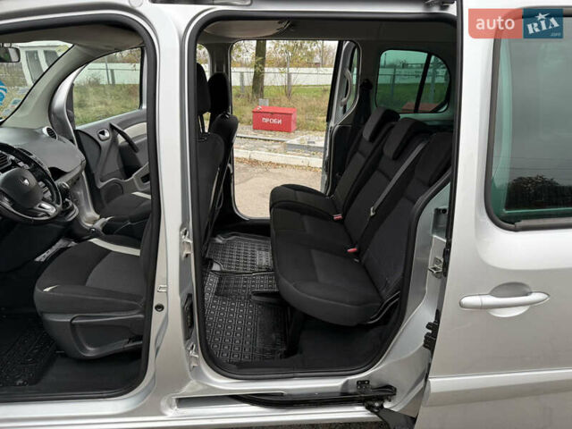 Серый Рено Кенгу, объемом двигателя 1.5 л и пробегом 196 тыс. км за 12999 $, фото 69 на Automoto.ua