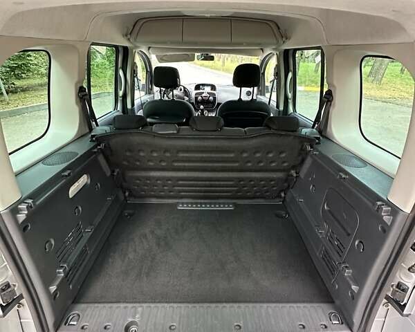 Рено Кєнгу 2016 у Буче на Automoto.ua Сірий Рено Кєнгу, об'ємом двигуна 1.5 л та пробігом 196 тис. км за 13500 $, фото 14 на Automoto.ua