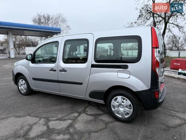 Серый Рено Кенгу, объемом двигателя 1.5 л и пробегом 172 тыс. км за 12999 $, фото 25 на Automoto.ua