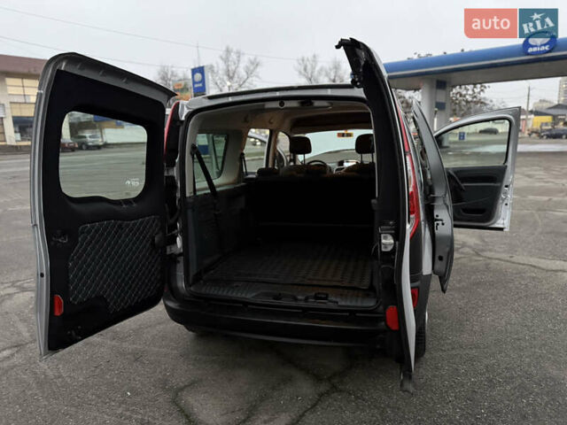 Серый Рено Кенгу, объемом двигателя 1.5 л и пробегом 172 тыс. км за 12999 $, фото 86 на Automoto.ua