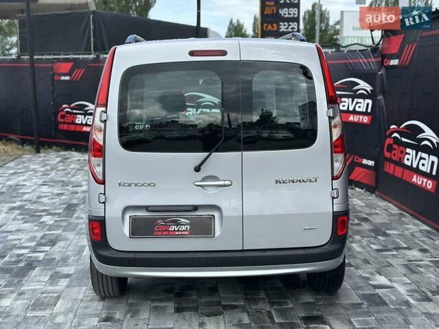 Серый Рено Кенгу, объемом двигателя 1.5 л и пробегом 171 тыс. км за 12800 $, фото 10 на Automoto.ua