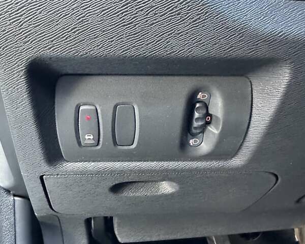 Рено Кєнгу 2016 у Буче на Automoto.ua Сірий Рено Кєнгу, об'ємом двигуна 1.5 л та пробігом 196 тис. км за 13500 $, фото 32 на Automoto.ua