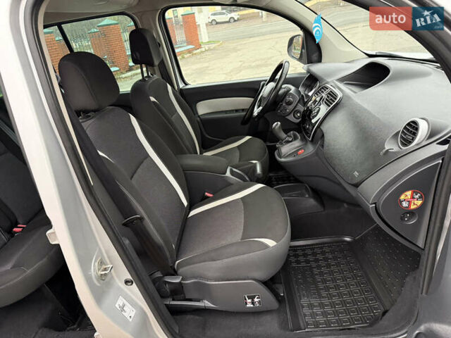 Серый Рено Кенгу, объемом двигателя 1.5 л и пробегом 196 тыс. км за 12999 $, фото 45 на Automoto.ua