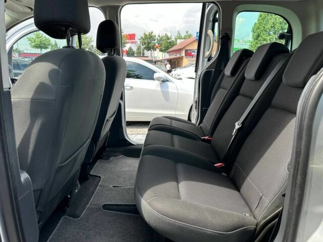 Серый Рено Кенгу, объемом двигателя 1.5 л и пробегом 171 тыс. км за 12600 $, фото 17 на Automoto.ua