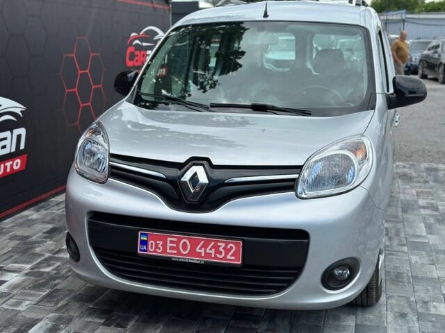 Серый Рено Кенгу, объемом двигателя 1.5 л и пробегом 171 тыс. км за 12600 $, фото 3 на Automoto.ua