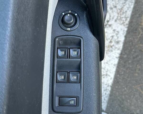 Рено Кєнгу 2016 у Буче на Automoto.ua Сірий Рено Кєнгу, об'ємом двигуна 1.5 л та пробігом 196 тис. км за 13500 $, фото 30 на Automoto.ua