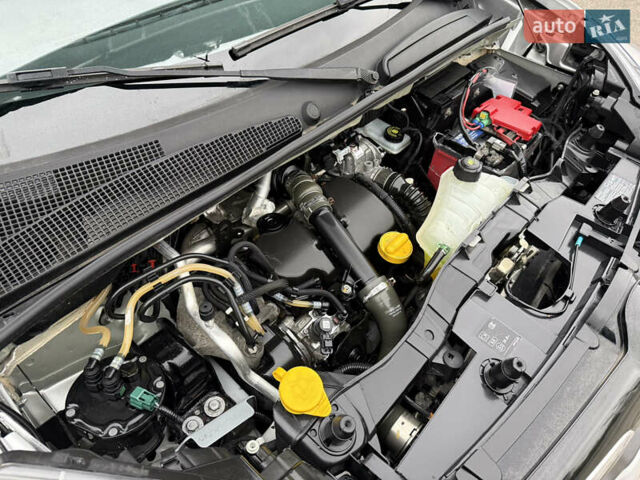Серый Рено Кенгу, объемом двигателя 1.5 л и пробегом 196 тыс. км за 12999 $, фото 106 на Automoto.ua