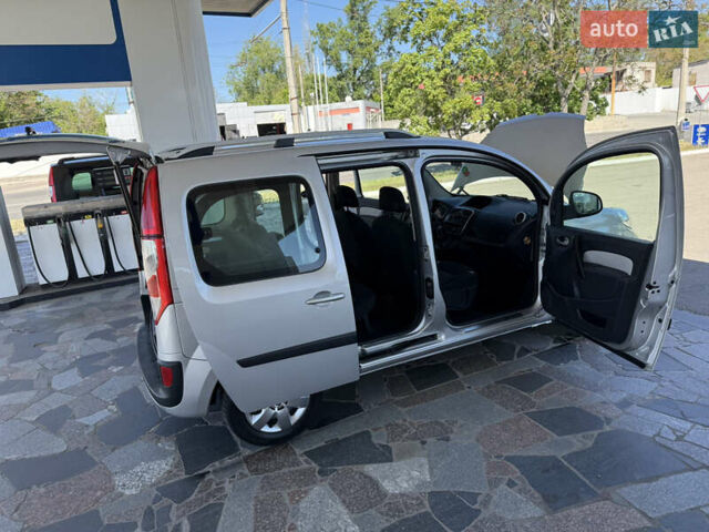 Сірий Рено Кєнгу, об'ємом двигуна 1.5 л та пробігом 156 тис. км за 11999 $, фото 85 на Automoto.ua
