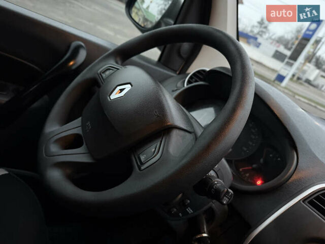 Серый Рено Кенгу, объемом двигателя 1.5 л и пробегом 172 тыс. км за 12999 $, фото 47 на Automoto.ua