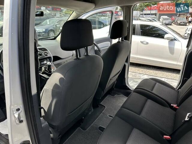 Серый Рено Кенгу, объемом двигателя 1.5 л и пробегом 171 тыс. км за 12800 $, фото 33 на Automoto.ua