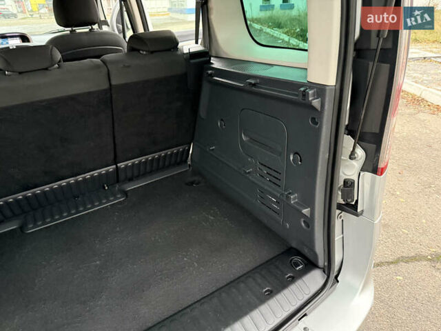 Серый Рено Кенгу, объемом двигателя 1.5 л и пробегом 196 тыс. км за 12999 $, фото 83 на Automoto.ua