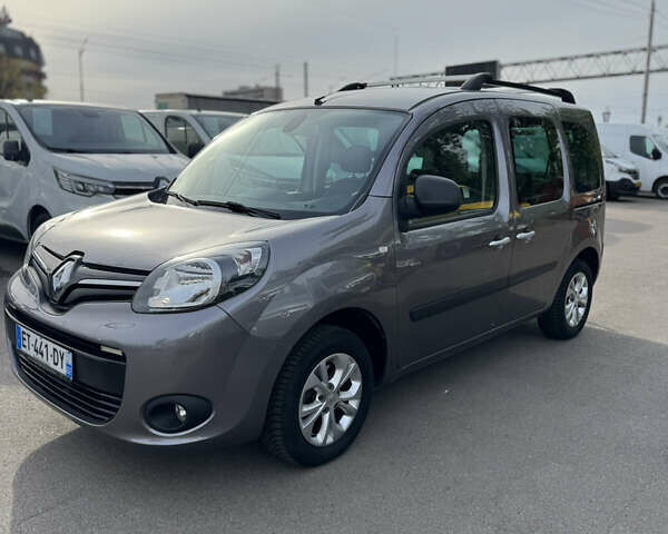 Серый Рено Кенгу, объемом двигателя 1.2 л и пробегом 155 тыс. км за 12900 $, фото 4 на Automoto.ua