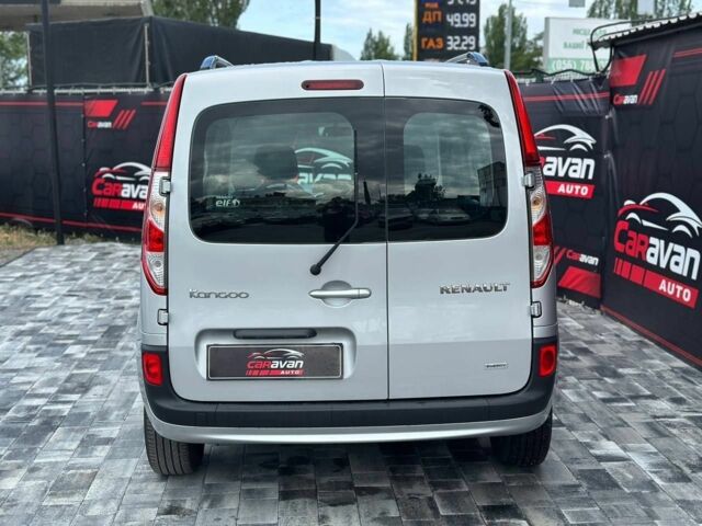 Серый Рено Кенгу, объемом двигателя 1.5 л и пробегом 171 тыс. км за 12600 $, фото 5 на Automoto.ua