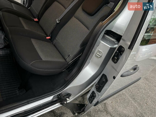Серый Рено Кенгу, объемом двигателя 1.5 л и пробегом 172 тыс. км за 12999 $, фото 99 на Automoto.ua