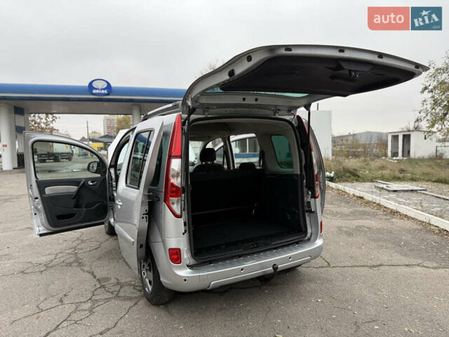 Серый Рено Кенгу, объемом двигателя 1.5 л и пробегом 196 тыс. км за 12999 $, фото 121 на Automoto.ua