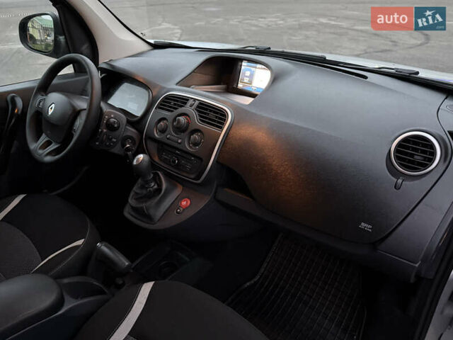 Серый Рено Кенгу, объемом двигателя 1.5 л и пробегом 172 тыс. км за 12999 $, фото 45 на Automoto.ua