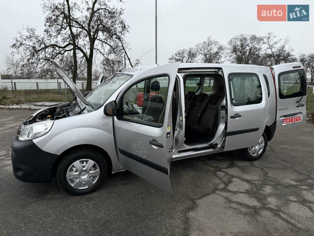 Серый Рено Кенгу, объемом двигателя 1.5 л и пробегом 172 тыс. км за 12999 $, фото 93 на Automoto.ua