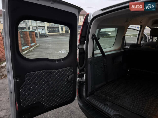 Серый Рено Кенгу, объемом двигателя 1.5 л и пробегом 172 тыс. км за 12999 $, фото 64 на Automoto.ua