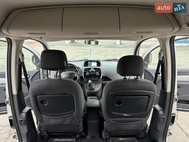 Серый Рено Кенгу, объемом двигателя 1.5 л и пробегом 196 тыс. км за 12999 $, фото 81 на Automoto.ua