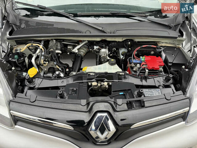 Серый Рено Кенгу, объемом двигателя 1.5 л и пробегом 196 тыс. км за 12999 $, фото 108 на Automoto.ua