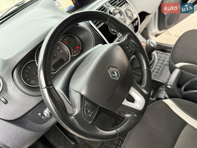 Серый Рено Кенгу, объемом двигателя 1.5 л и пробегом 196 тыс. км за 12999 $, фото 77 на Automoto.ua
