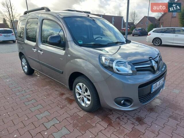 Серый Рено Кенгу, объемом двигателя 0 л и пробегом 250 тыс. км за 7500 $, фото 2 на Automoto.ua