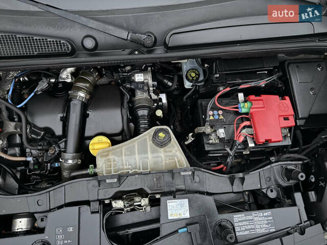 Серый Рено Кенгу, объемом двигателя 1.5 л и пробегом 172 тыс. км за 12999 $, фото 72 на Automoto.ua