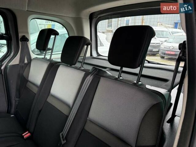 Рено Кенгу 2016 в Одессе на Automoto.ua Серый Рено Кенгу, объемом двигателя 1.5 л и пробегом 156 тыс. км за 13650 $, фото 28 на Automoto.ua