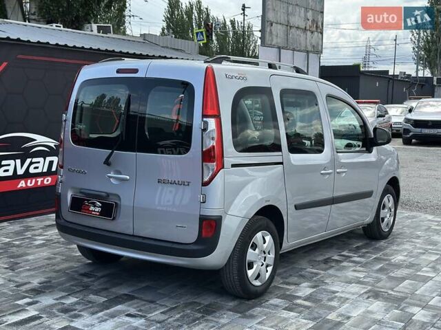 Серый Рено Кенгу, объемом двигателя 1.5 л и пробегом 171 тыс. км за 12800 $, фото 20 на Automoto.ua