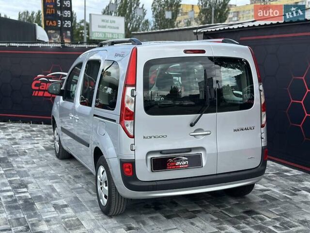 Серый Рено Кенгу, объемом двигателя 1.5 л и пробегом 171 тыс. км за 12800 $, фото 12 на Automoto.ua