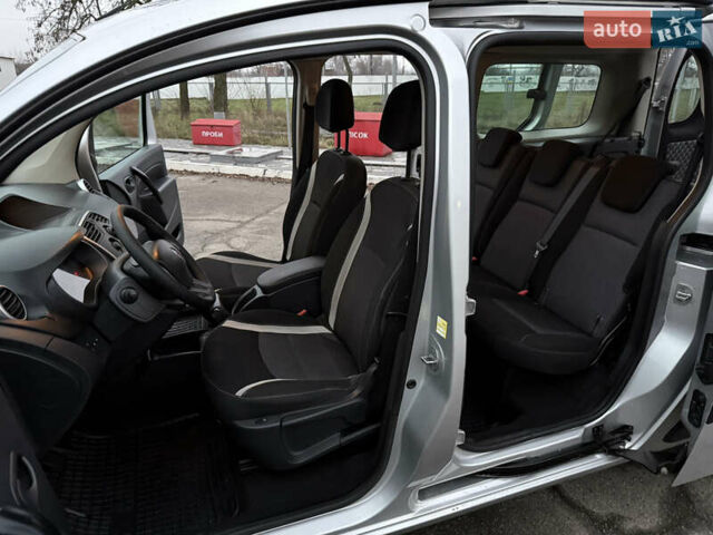 Серый Рено Кенгу, объемом двигателя 1.5 л и пробегом 172 тыс. км за 12999 $, фото 59 на Automoto.ua