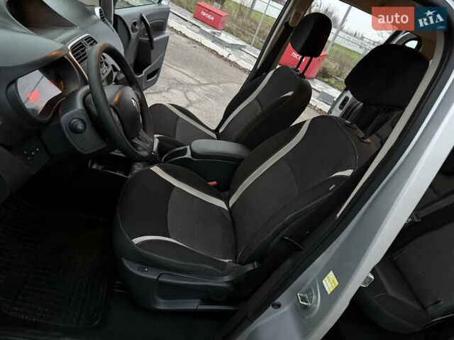 Серый Рено Кенгу, объемом двигателя 1.5 л и пробегом 172 тыс. км за 12999 $, фото 53 на Automoto.ua