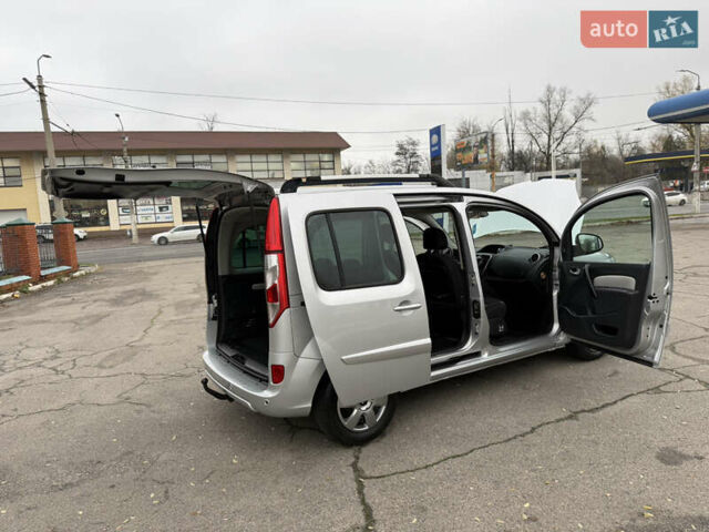 Серый Рено Кенгу, объемом двигателя 1.5 л и пробегом 196 тыс. км за 12999 $, фото 117 на Automoto.ua