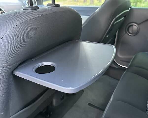 Рено Кєнгу 2016 у Буче на Automoto.ua Сірий Рено Кєнгу, об'ємом двигуна 1.5 л та пробігом 196 тис. км за 13500 $, фото 26 на Automoto.ua