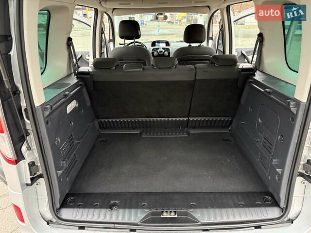 Серый Рено Кенгу, объемом двигателя 1.5 л и пробегом 196 тыс. км за 12999 $, фото 9 на Automoto.ua